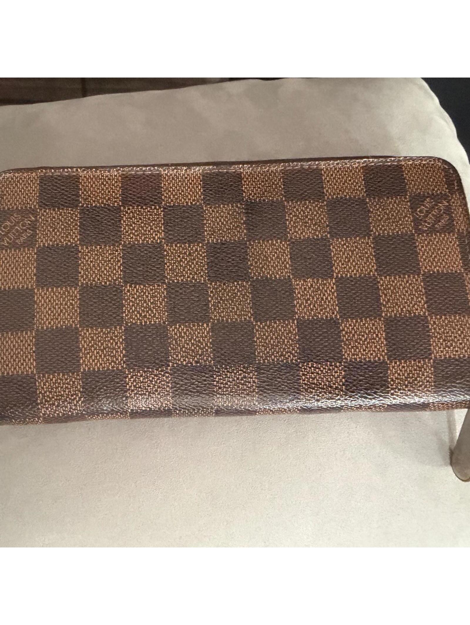 #Authentic Louis Vuitton #Damier Ebene Coated Canvas #Zip-Around Closure #Coa
